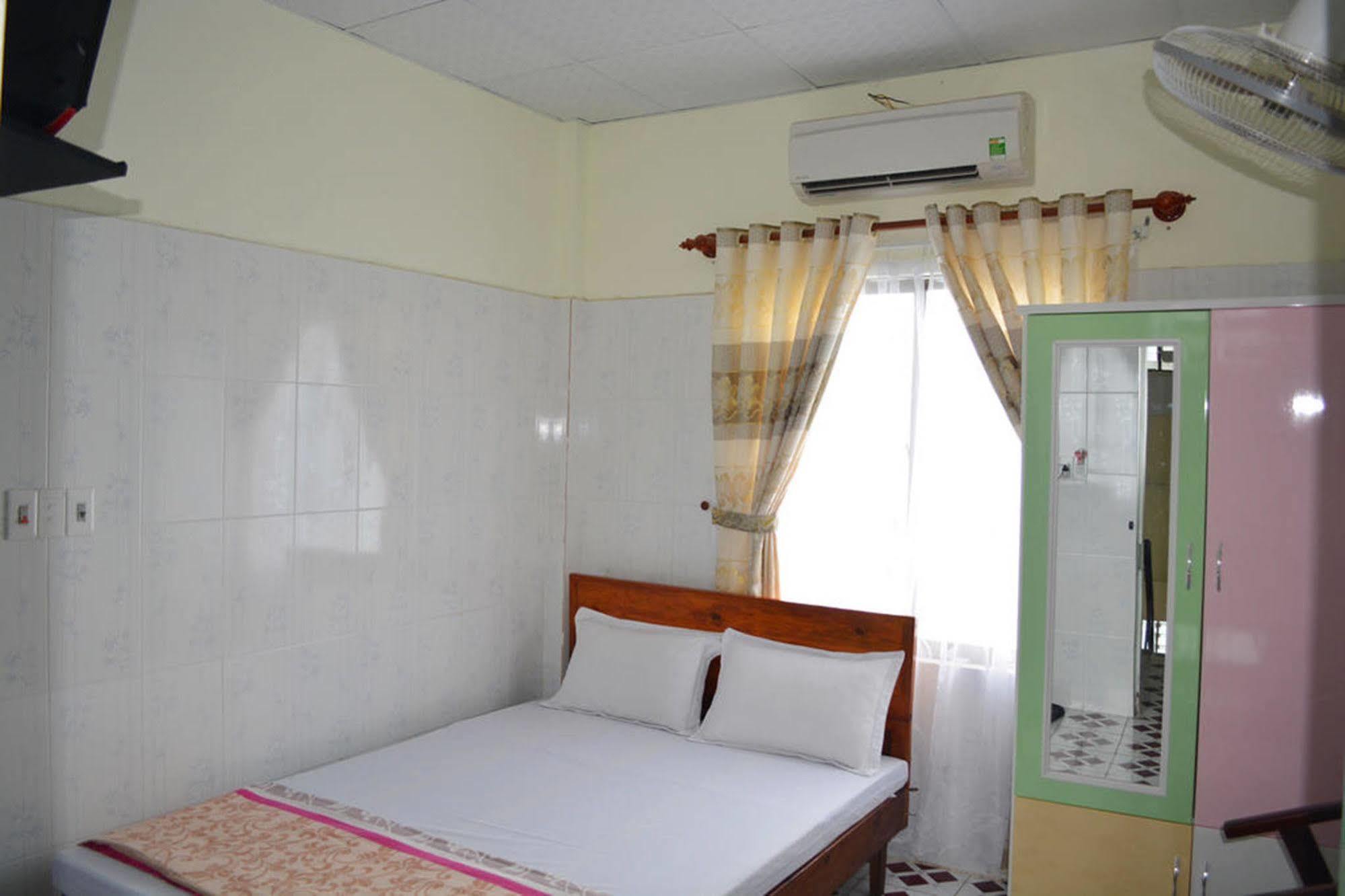 Anh Linh 1 Hotel Донгхой Екстер'єр фото